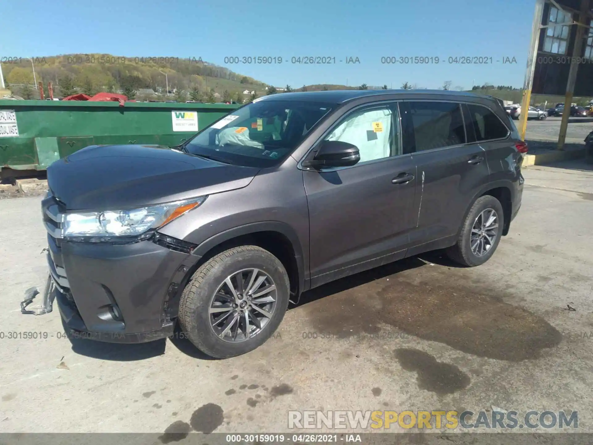 2 Photograph of a damaged car 5TDJZRFH9KS710252 TOYOTA HIGHLANDER 2019