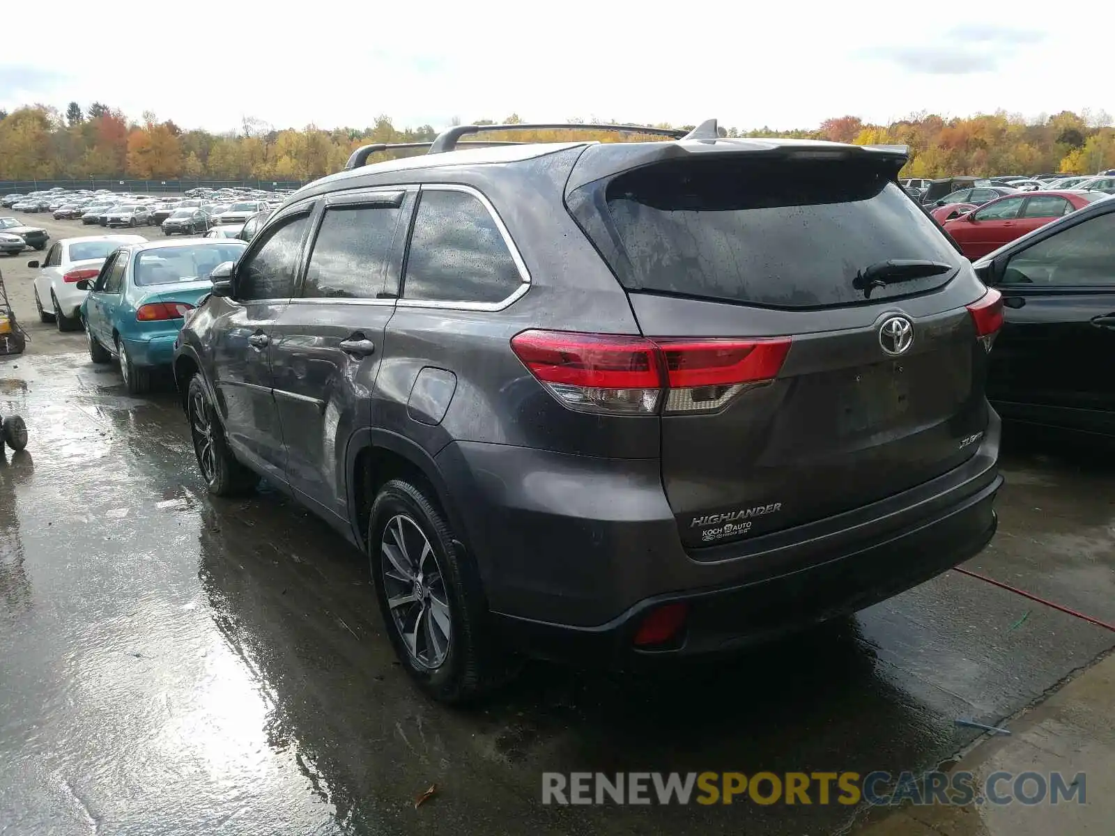 3 Photograph of a damaged car 5TDJZRFH9KS727861 TOYOTA HIGHLANDER 2019