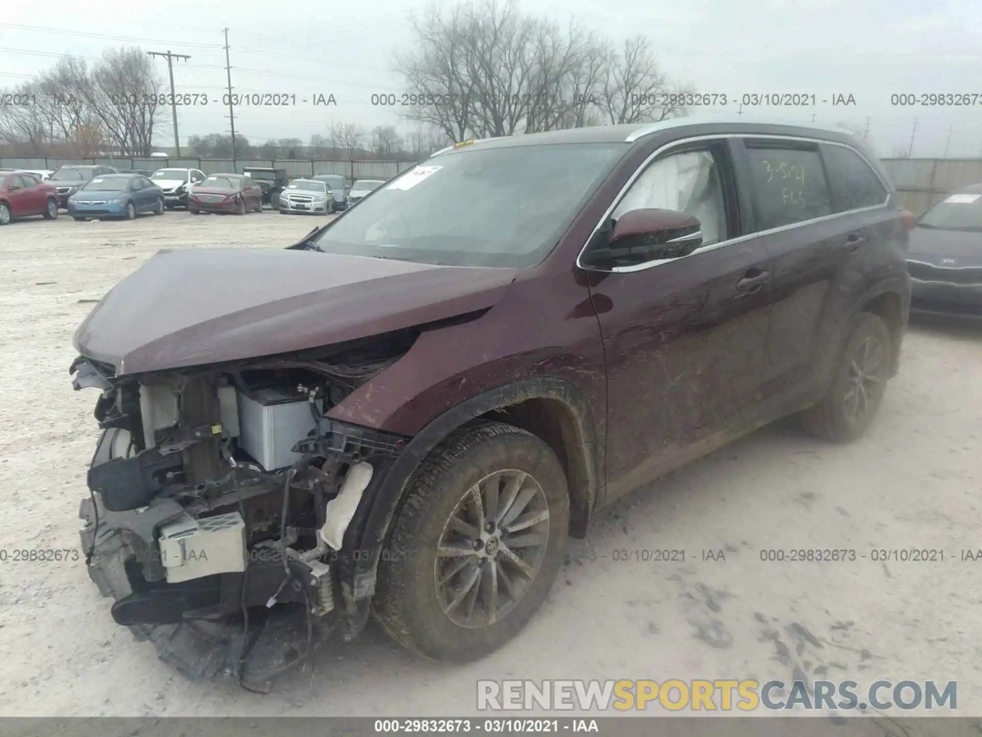 2 Photograph of a damaged car 5TDJZRFH9KS728783 TOYOTA HIGHLANDER 2019