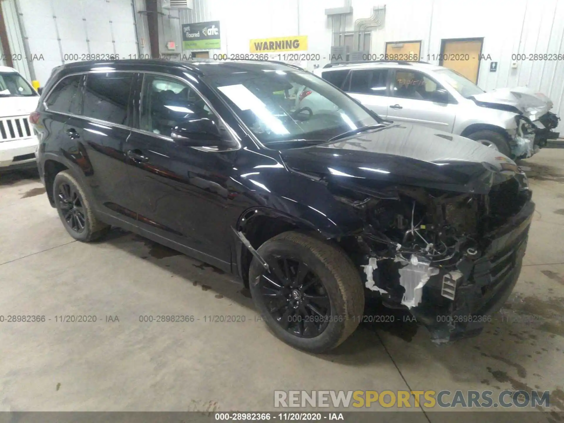 1 Photograph of a damaged car 5TDJZRFH9KS936226 TOYOTA HIGHLANDER 2019