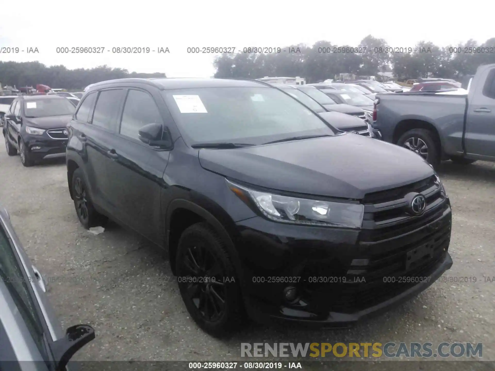 1 Photograph of a damaged car 5TDJZRFH9KS967041 TOYOTA HIGHLANDER 2019