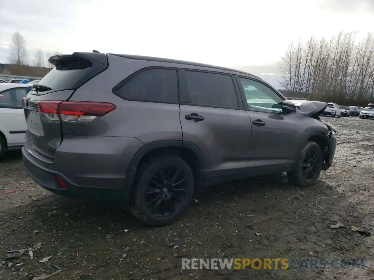 3 Photograph of a damaged car 5TDJZRFH9KS971218 TOYOTA HIGHLANDER 2019