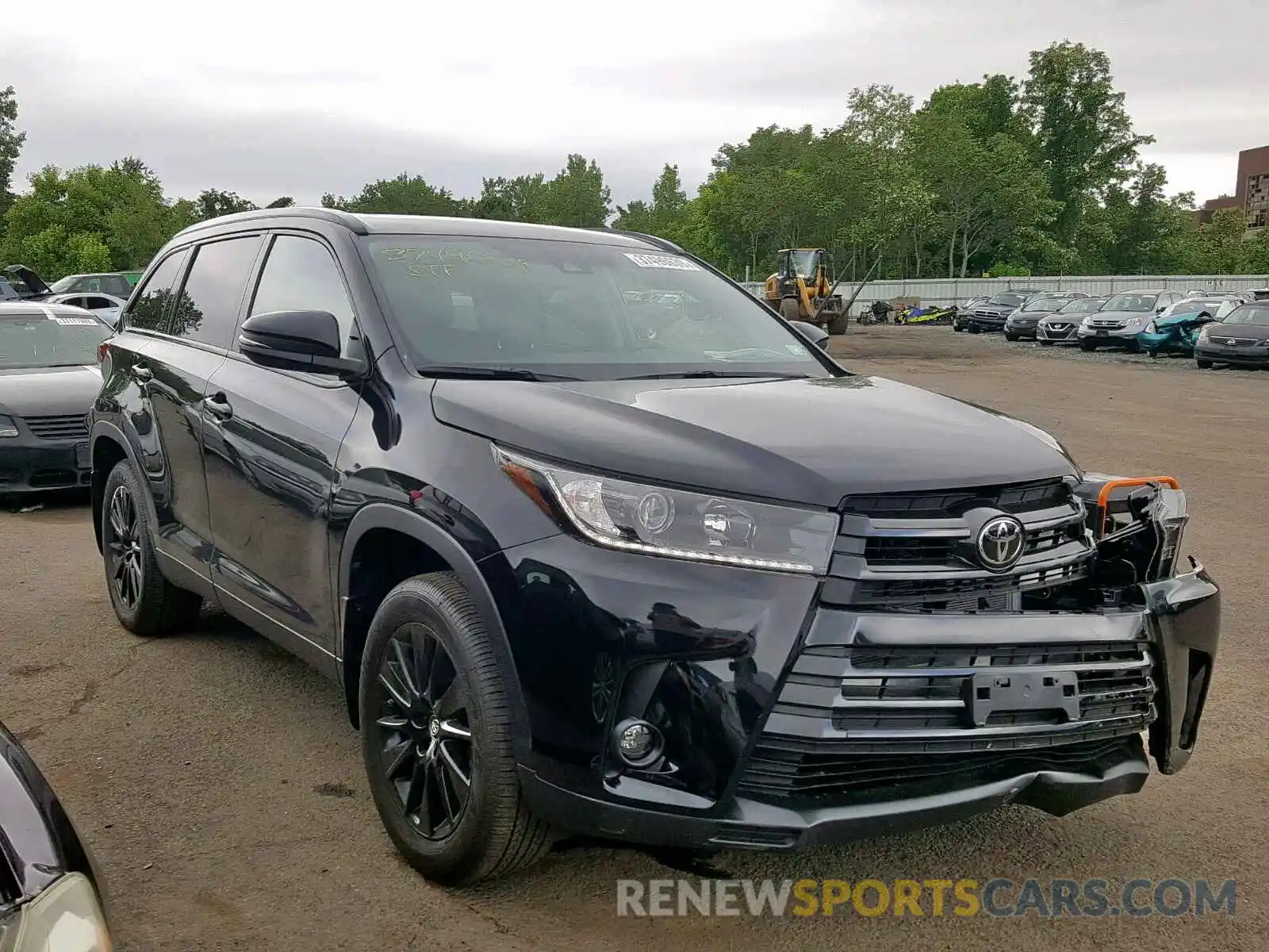 1 Photograph of a damaged car 5TDJZRFH9KS973387 TOYOTA HIGHLANDER 2019