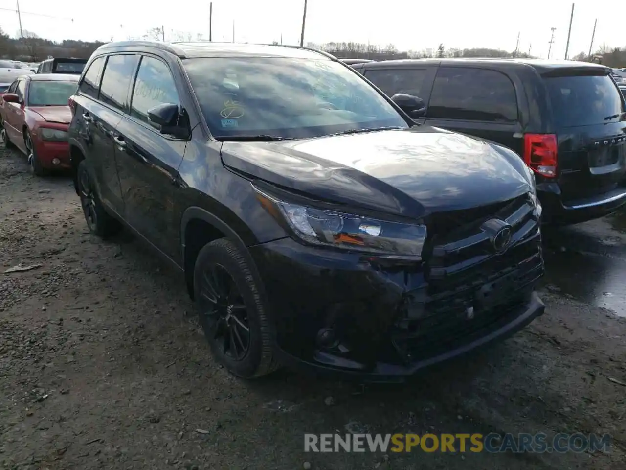 1 Photograph of a damaged car 5TDJZRFH9KS976905 TOYOTA HIGHLANDER 2019