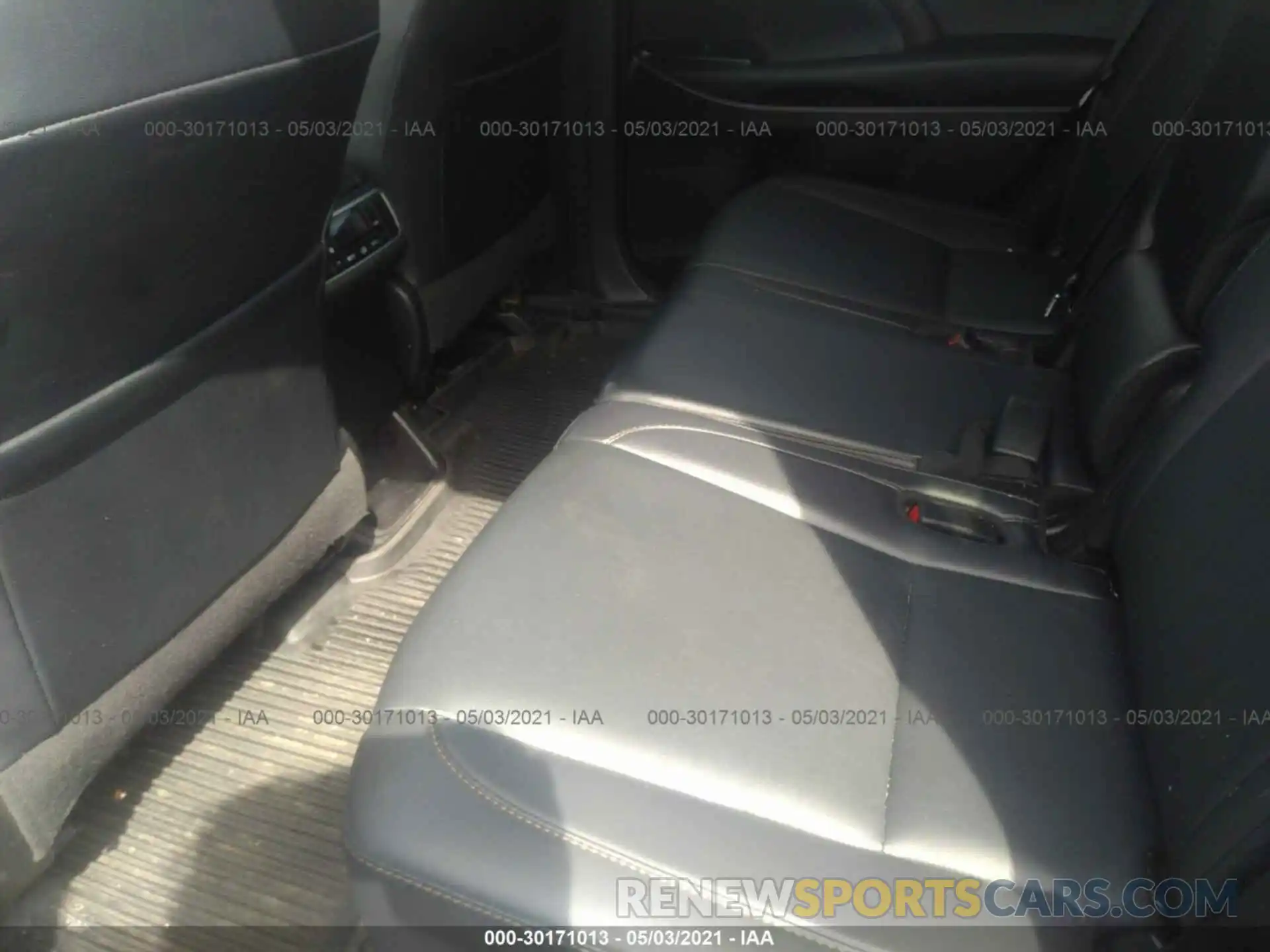 8 Фотография поврежденного автомобиля 5TDJZRFH9KS999326 TOYOTA HIGHLANDER 2019