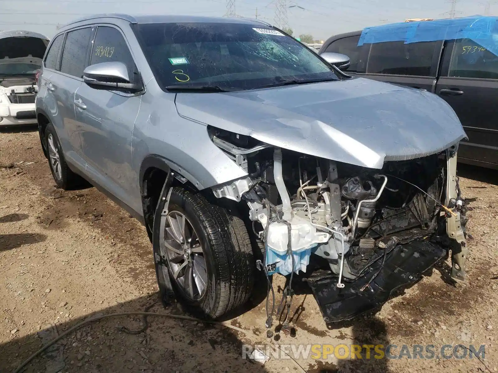 1 Photograph of a damaged car 5TDJZRFHXKS563410 TOYOTA HIGHLANDER 2019