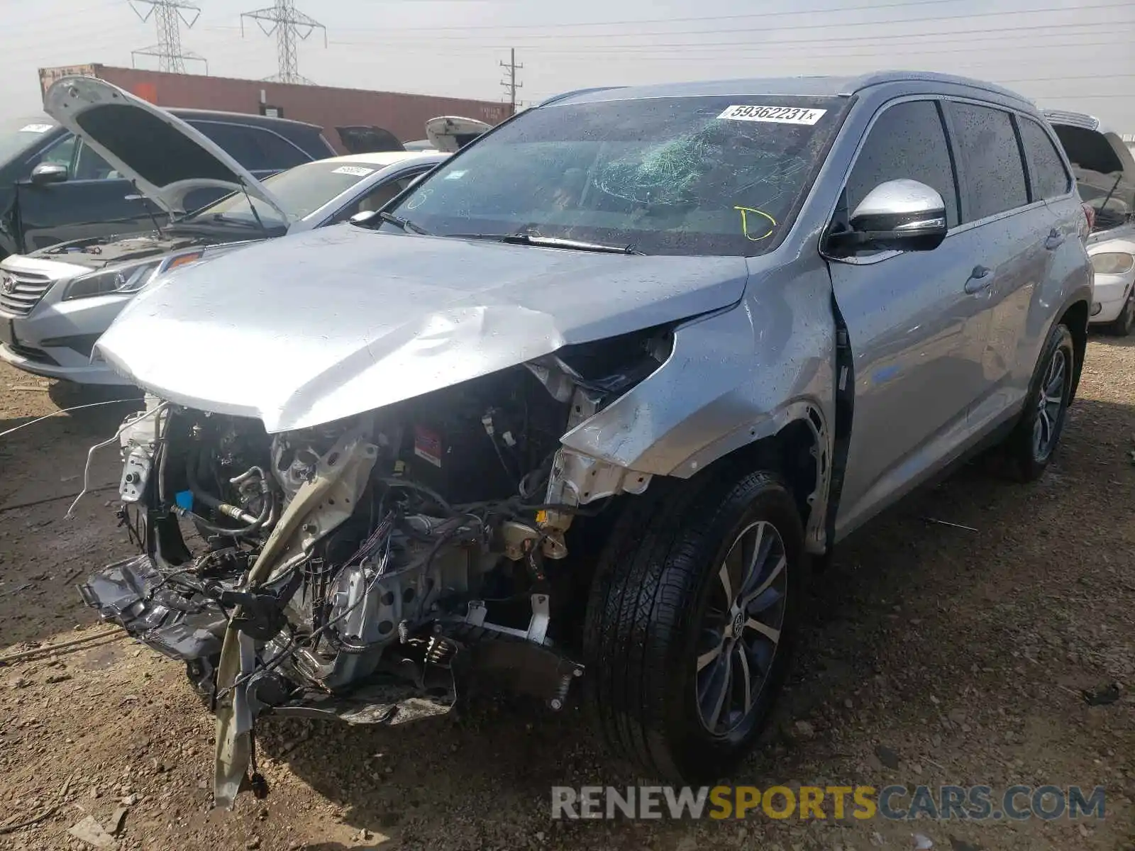 2 Photograph of a damaged car 5TDJZRFHXKS563410 TOYOTA HIGHLANDER 2019