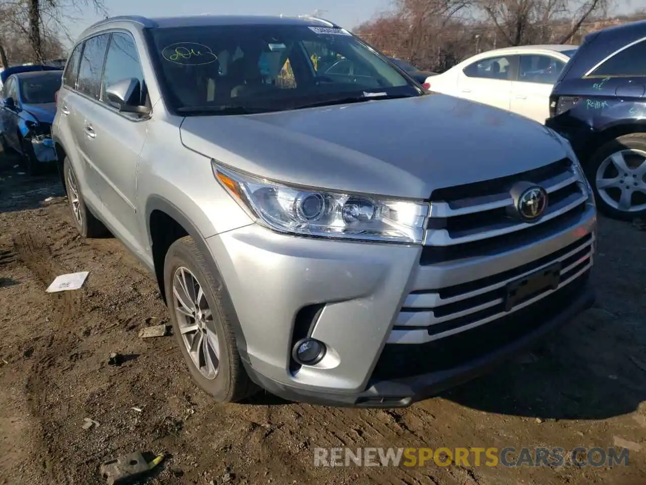 1 Photograph of a damaged car 5TDJZRFHXKS566386 TOYOTA HIGHLANDER 2019