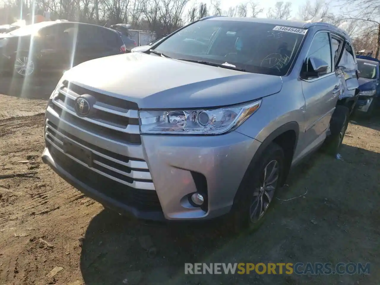 2 Photograph of a damaged car 5TDJZRFHXKS566386 TOYOTA HIGHLANDER 2019