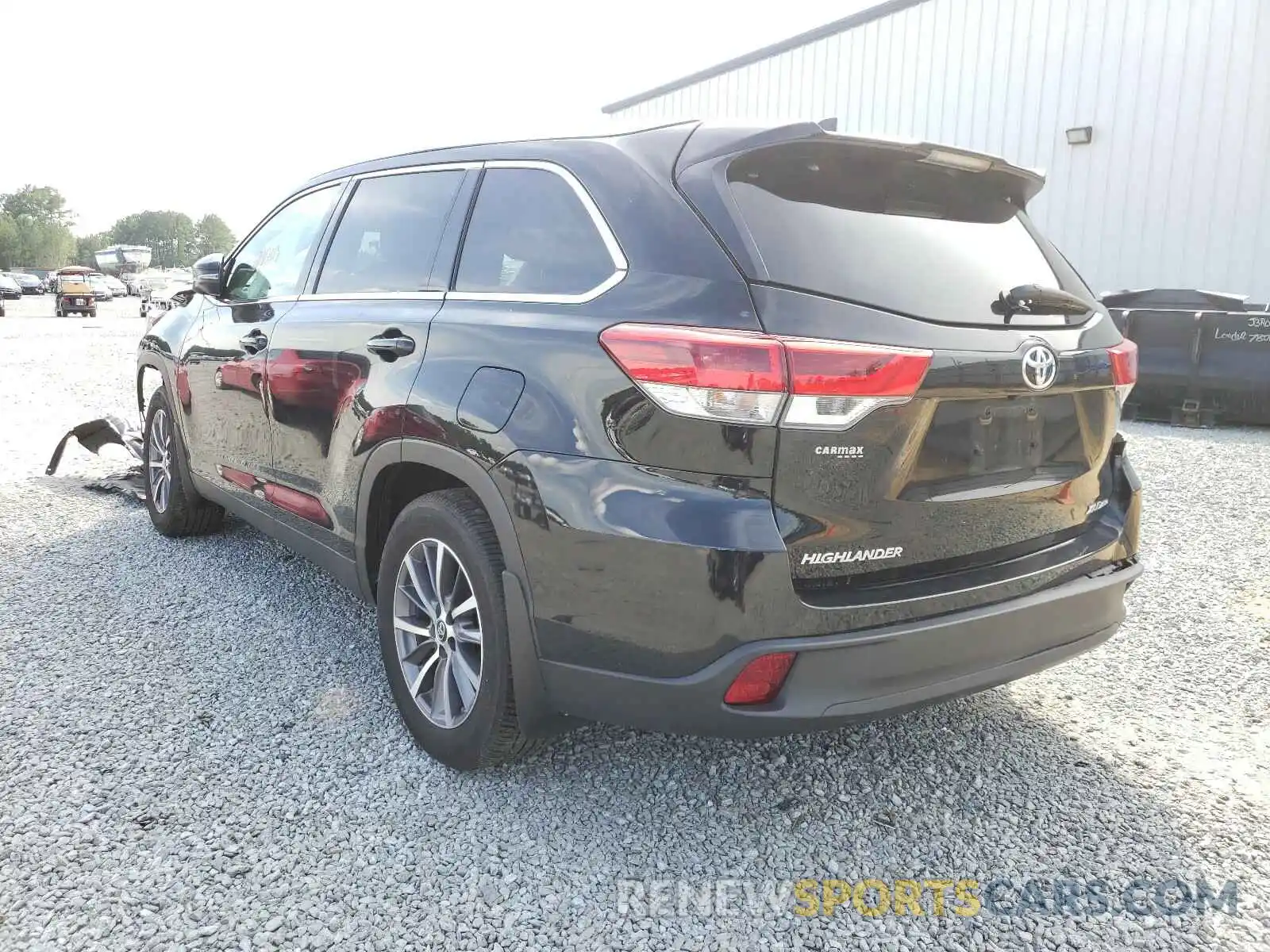 3 Photograph of a damaged car 5TDJZRFHXKS567960 TOYOTA HIGHLANDER 2019