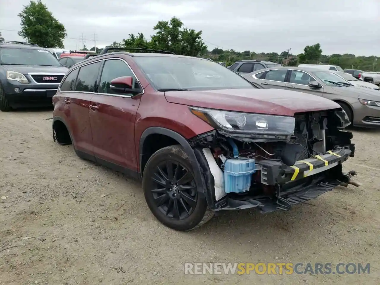 1 Photograph of a damaged car 5TDJZRFHXKS572950 TOYOTA HIGHLANDER 2019