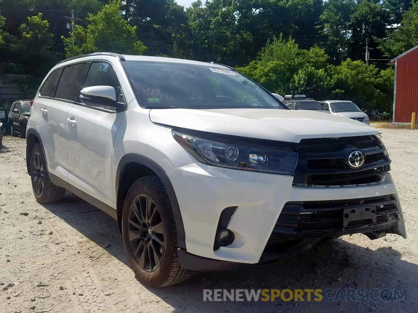 1 Photograph of a damaged car 5TDJZRFHXKS575041 TOYOTA HIGHLANDER 2019