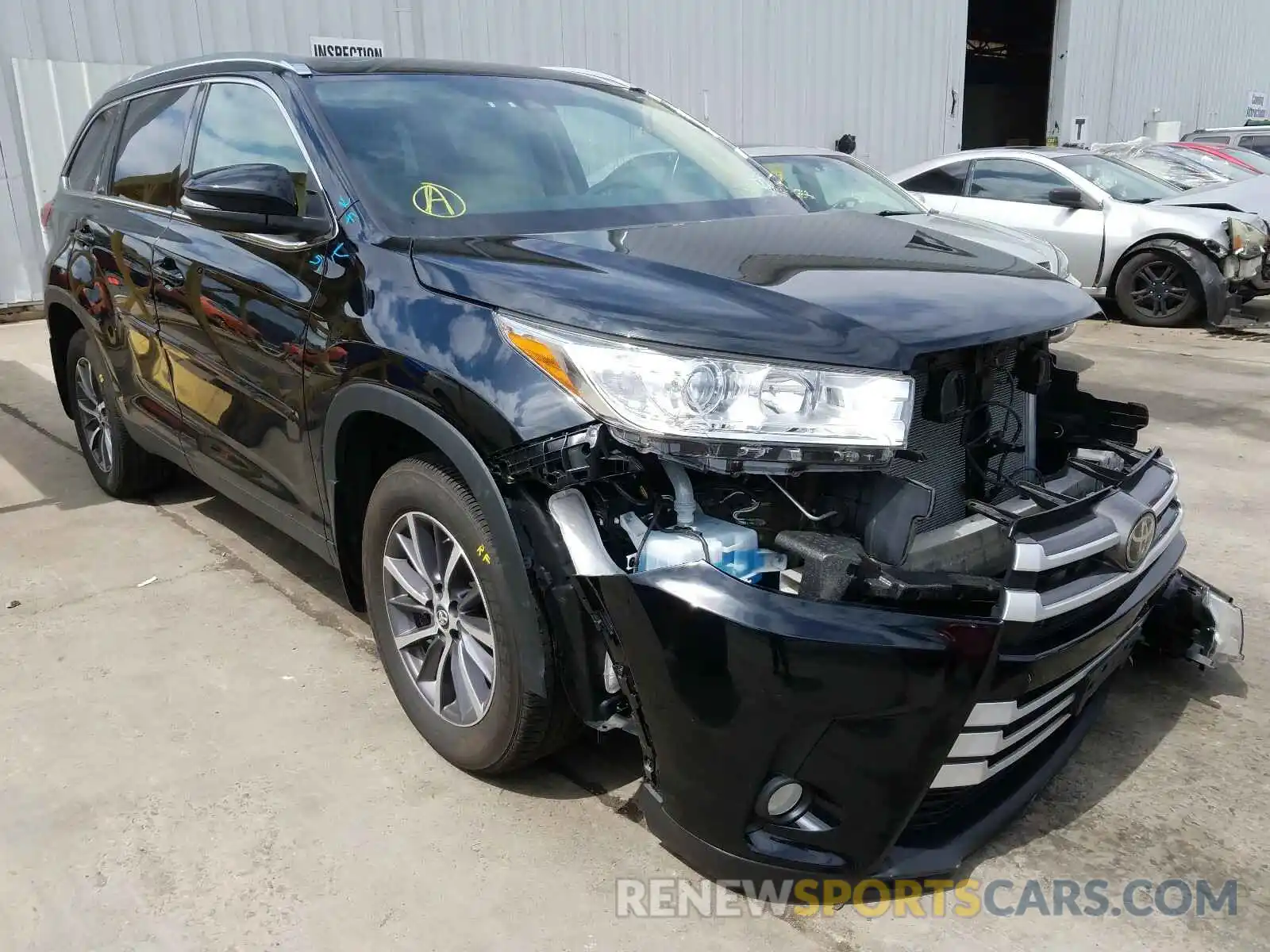 1 Photograph of a damaged car 5TDJZRFHXKS577694 TOYOTA HIGHLANDER 2019