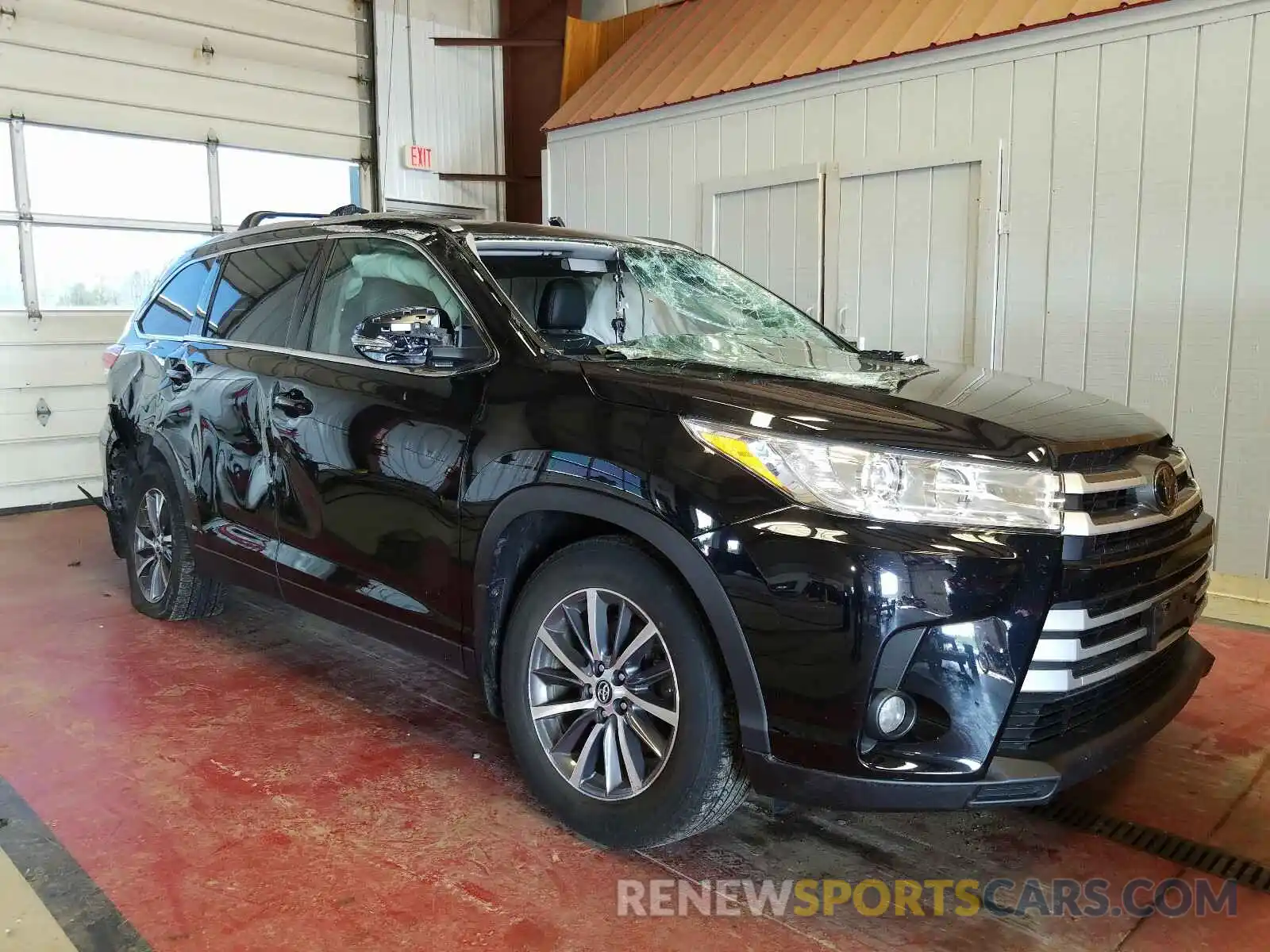 1 Фотография поврежденного автомобиля 5TDJZRFHXKS579316 TOYOTA HIGHLANDER 2019