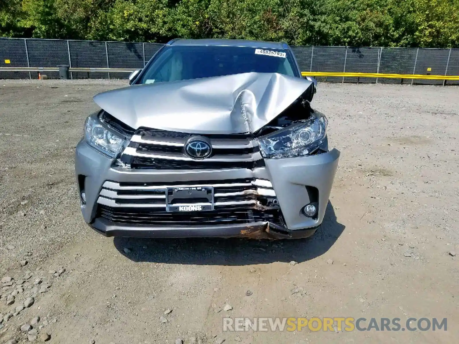 9 Фотография поврежденного автомобиля 5TDJZRFHXKS579512 TOYOTA HIGHLANDER 2019