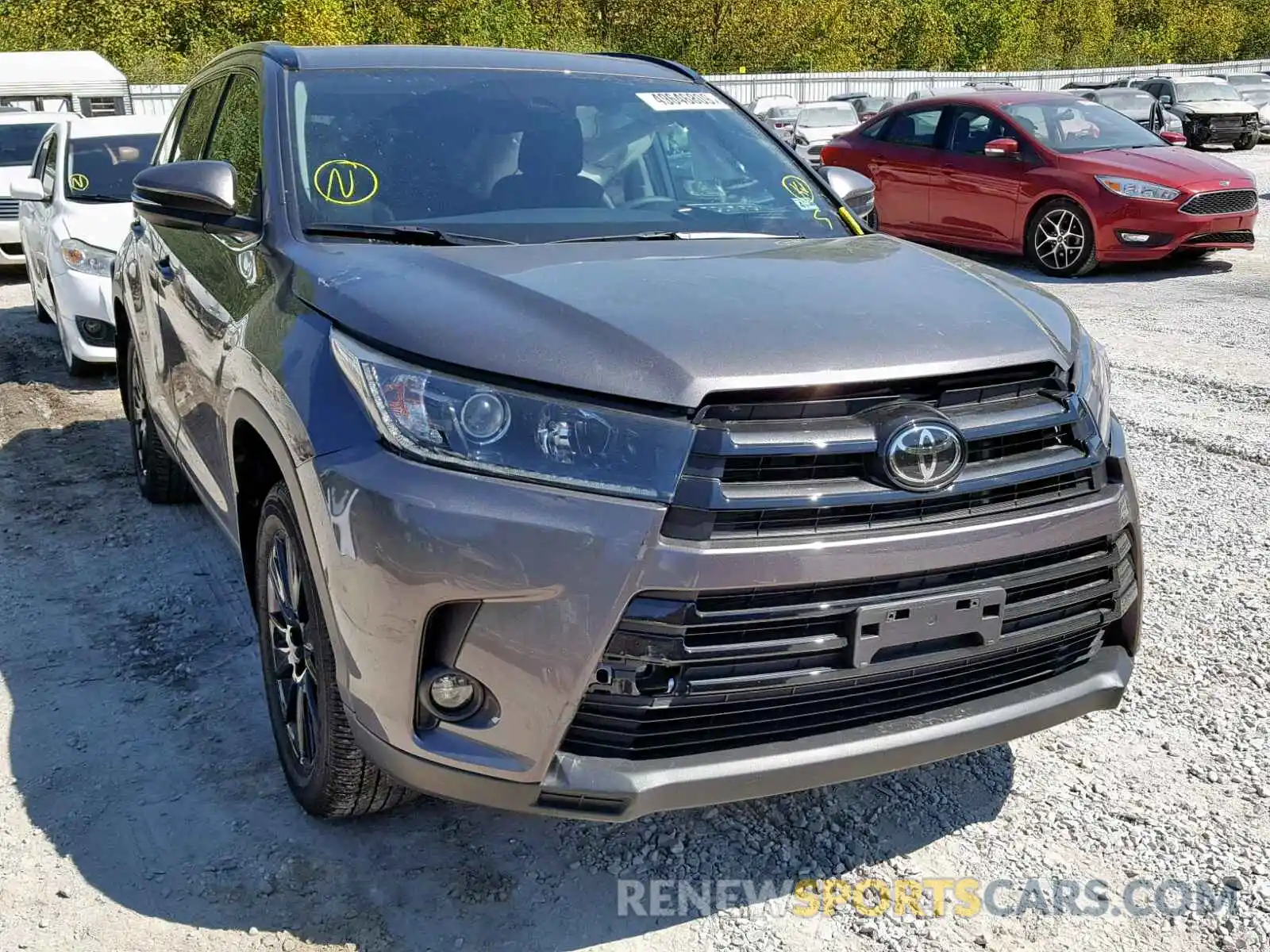 1 Photograph of a damaged car 5TDJZRFHXKS579669 TOYOTA HIGHLANDER 2019