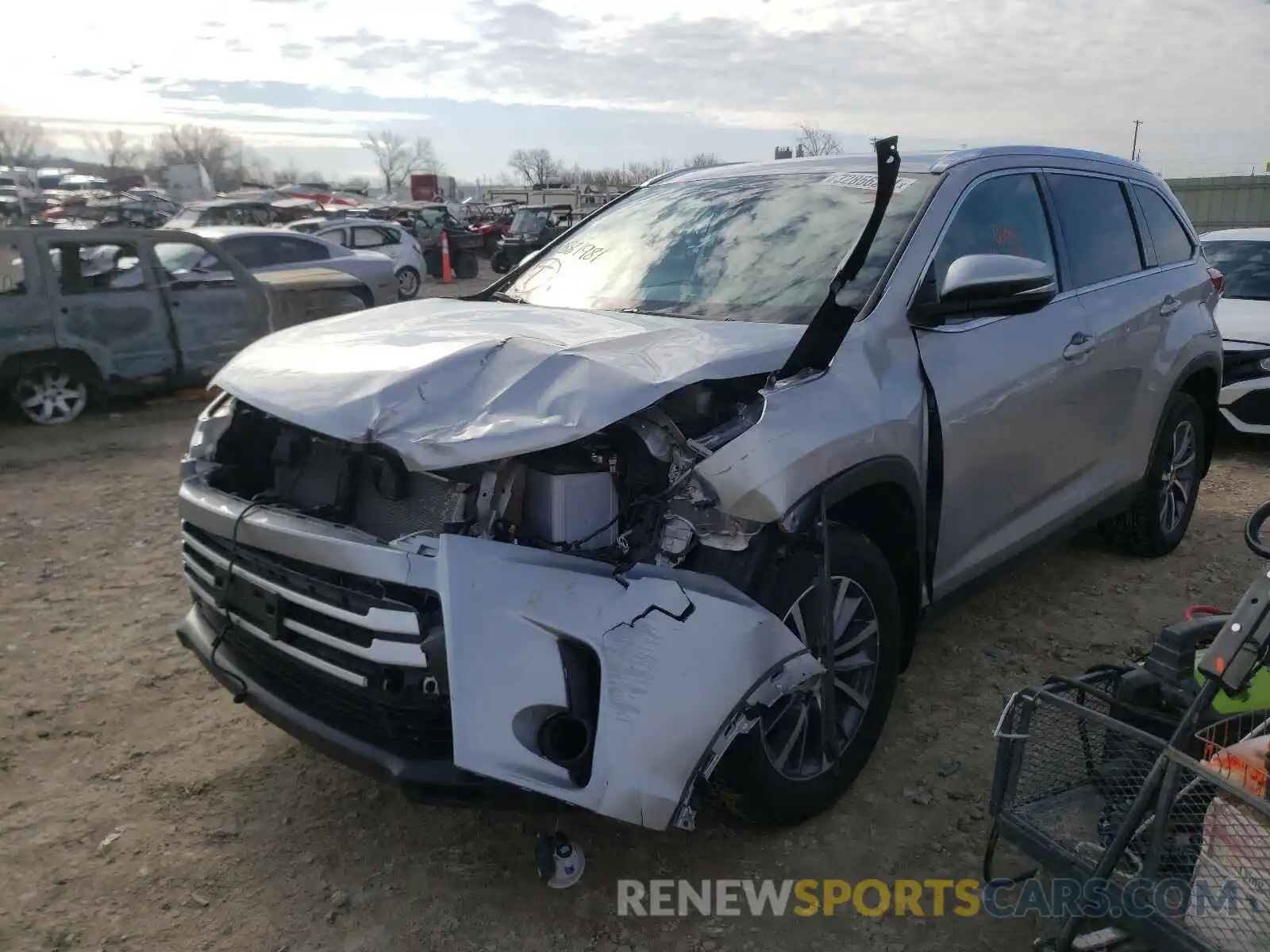2 Фотография поврежденного автомобиля 5TDJZRFHXKS581891 TOYOTA HIGHLANDER 2019
