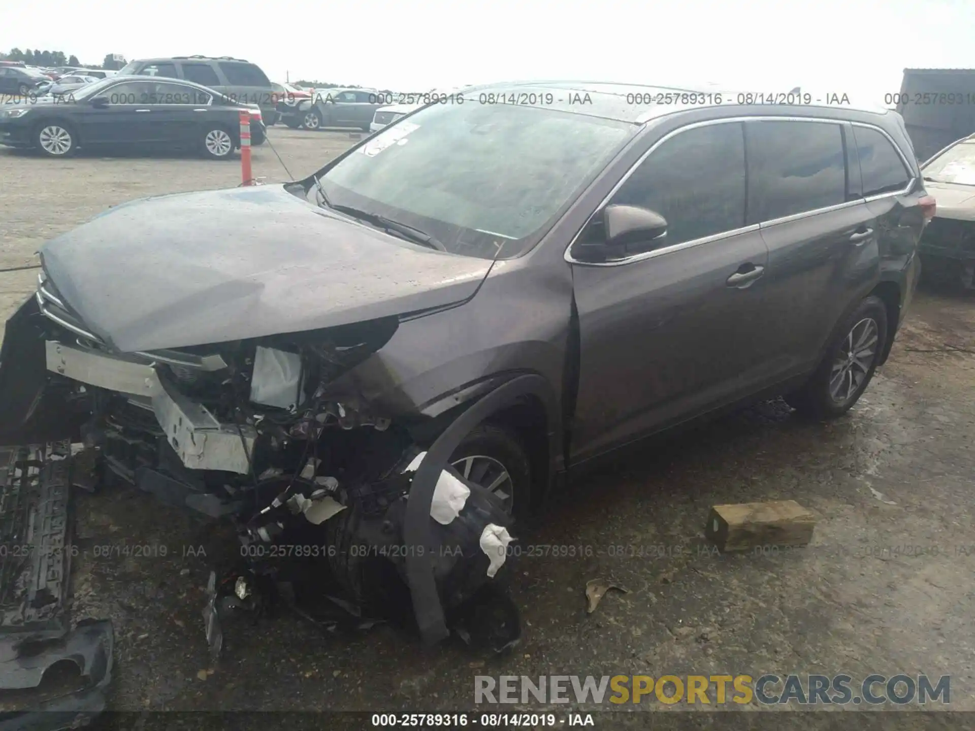 2 Photograph of a damaged car 5TDJZRFHXKS591210 TOYOTA HIGHLANDER 2019