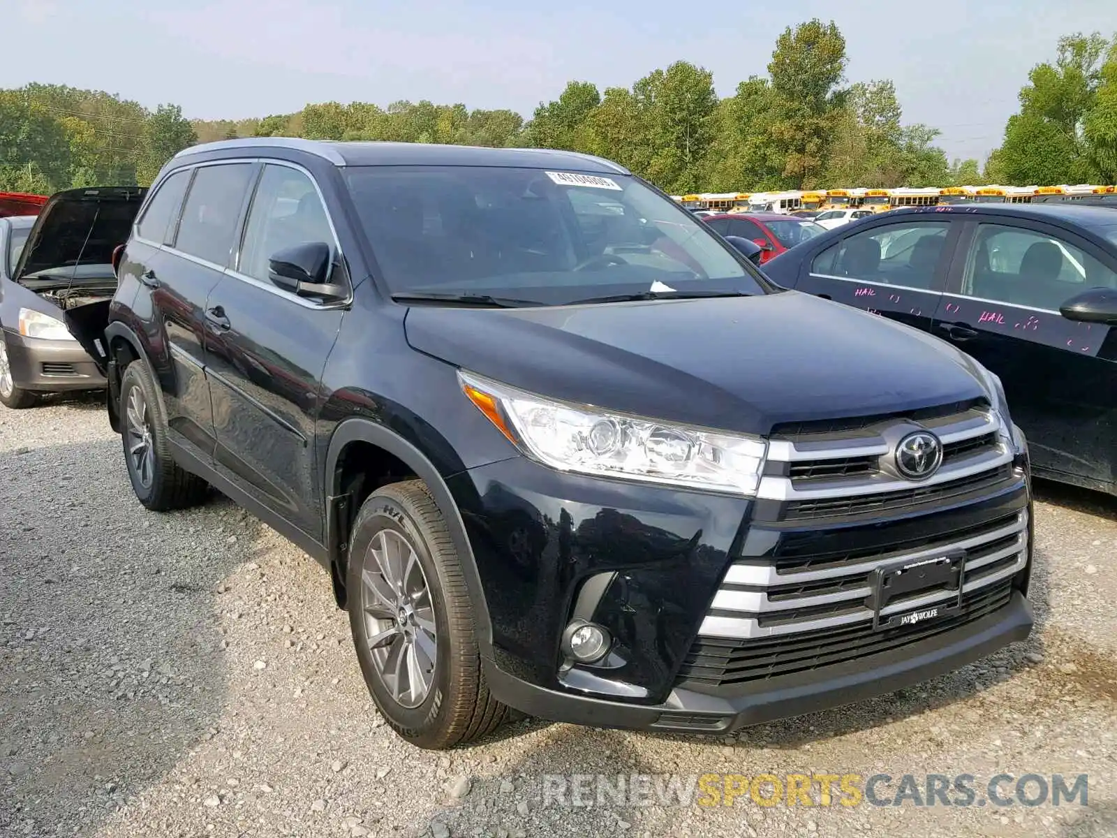 1 Photograph of a damaged car 5TDJZRFHXKS592406 TOYOTA HIGHLANDER 2019