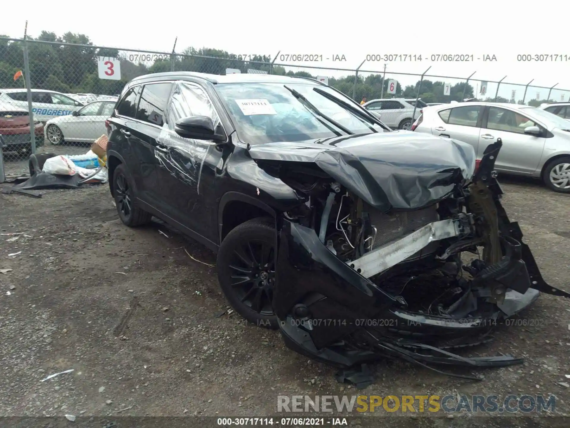 1 Photograph of a damaged car 5TDJZRFHXKS592552 TOYOTA HIGHLANDER 2019