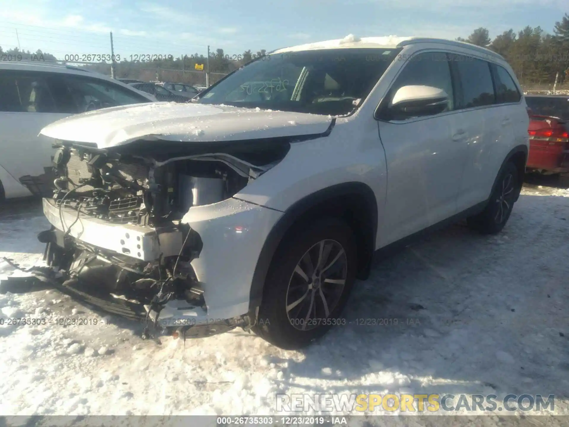 2 Photograph of a damaged car 5TDJZRFHXKS595600 TOYOTA HIGHLANDER 2019