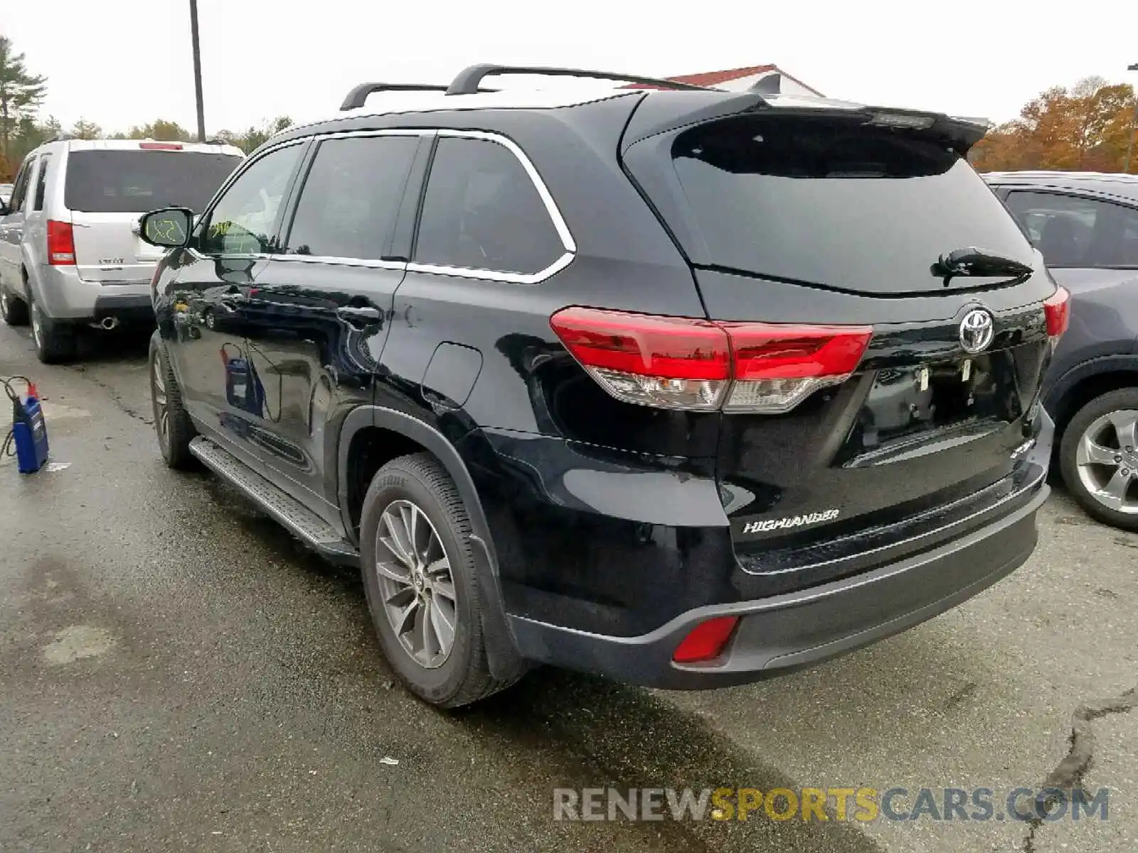 3 Photograph of a damaged car 5TDJZRFHXKS598335 TOYOTA HIGHLANDER 2019