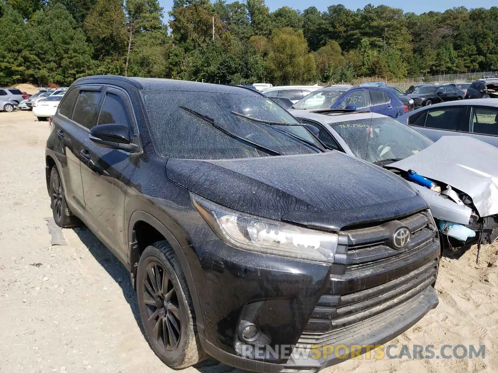 1 Photograph of a damaged car 5TDJZRFHXKS599226 TOYOTA HIGHLANDER 2019