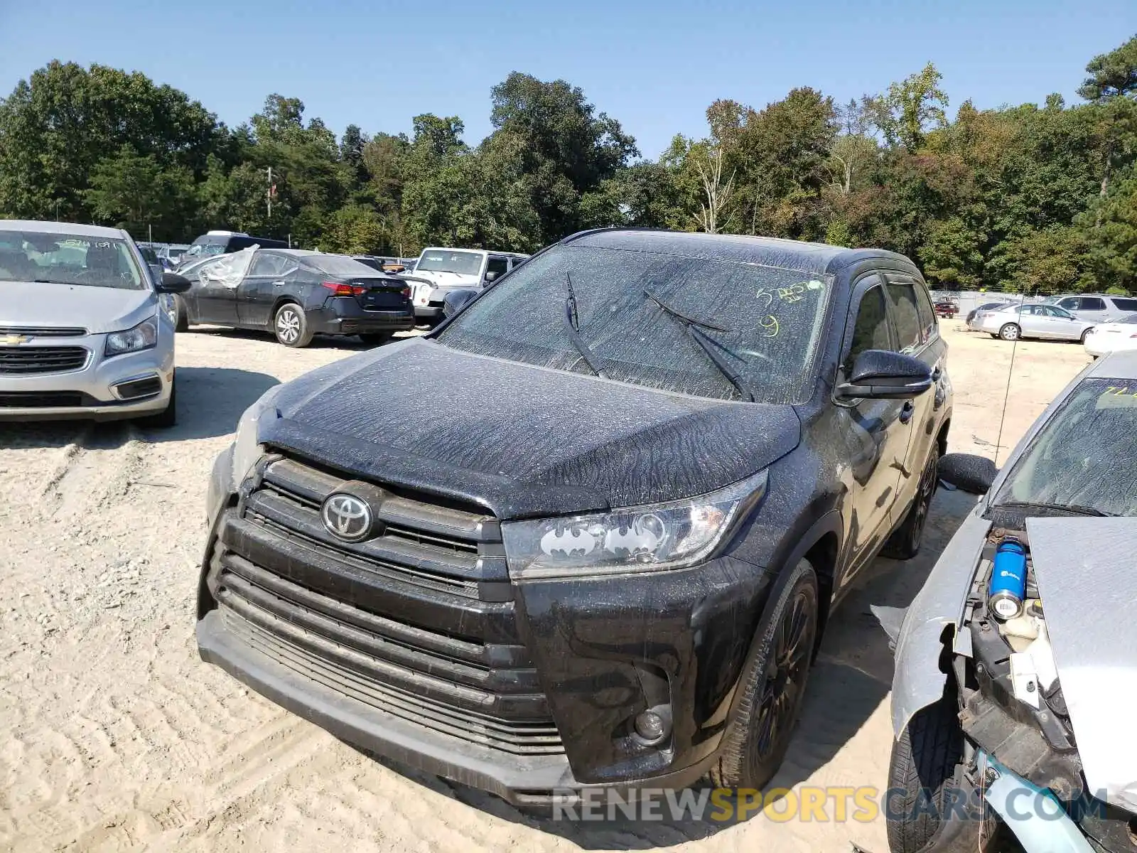 2 Photograph of a damaged car 5TDJZRFHXKS599226 TOYOTA HIGHLANDER 2019