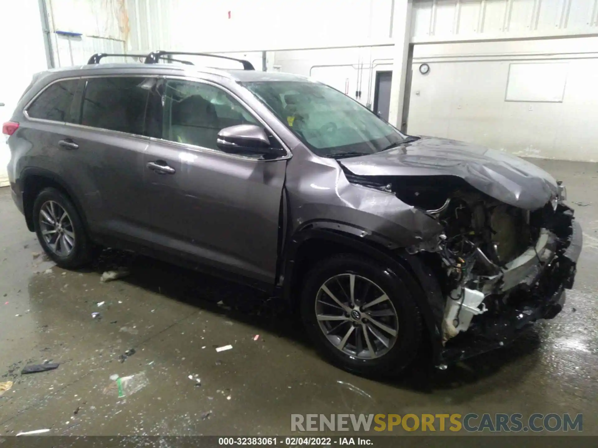 1 Photograph of a damaged car 5TDJZRFHXKS599839 TOYOTA HIGHLANDER 2019