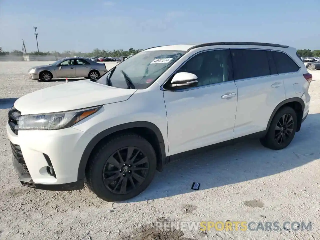 1 Photograph of a damaged car 5TDJZRFHXKS602576 TOYOTA HIGHLANDER 2019