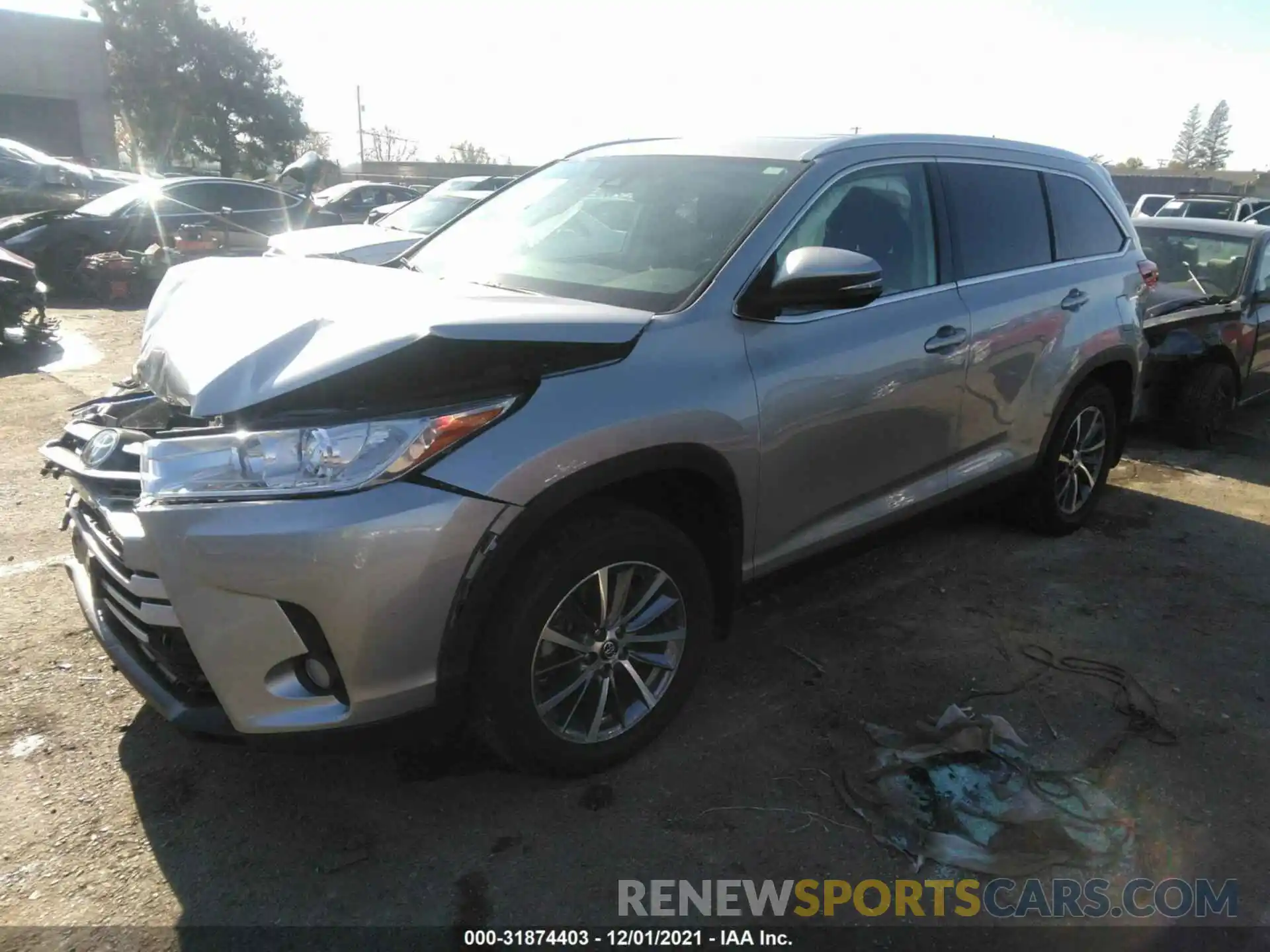 2 Photograph of a damaged car 5TDJZRFHXKS603050 TOYOTA HIGHLANDER 2019