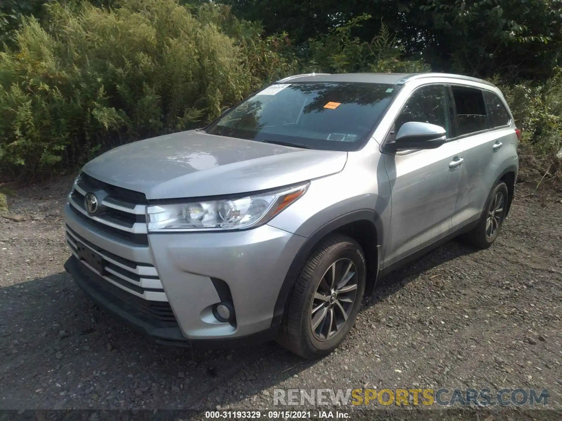 2 Photograph of a damaged car 5TDJZRFHXKS603596 TOYOTA HIGHLANDER 2019