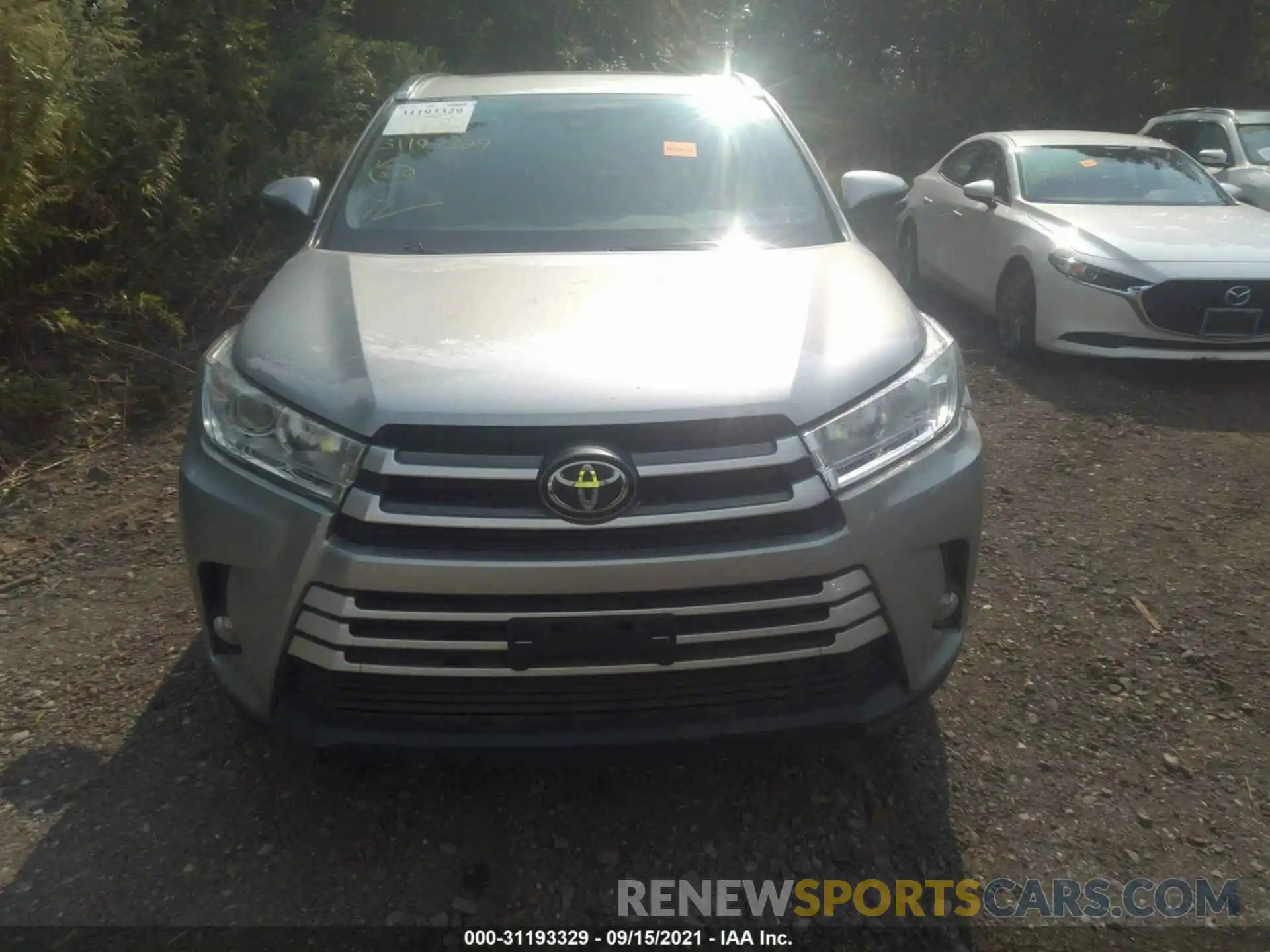 6 Photograph of a damaged car 5TDJZRFHXKS603596 TOYOTA HIGHLANDER 2019