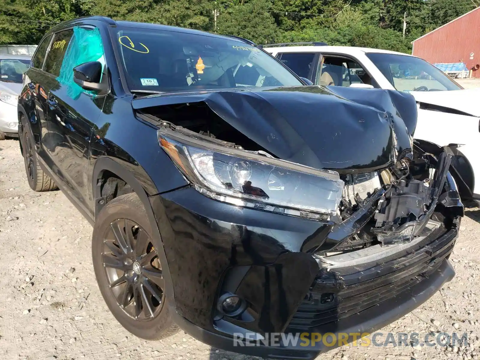 1 Photograph of a damaged car 5TDJZRFHXKS607762 TOYOTA HIGHLANDER 2019