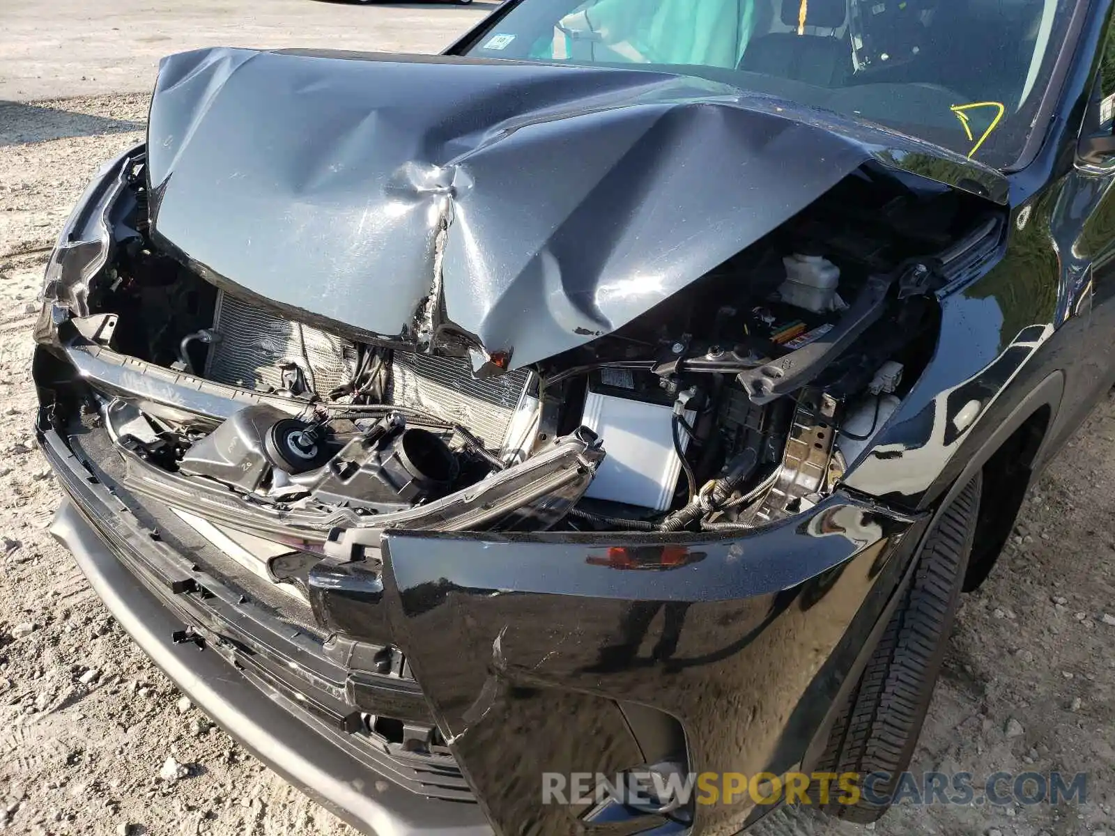 9 Photograph of a damaged car 5TDJZRFHXKS607762 TOYOTA HIGHLANDER 2019