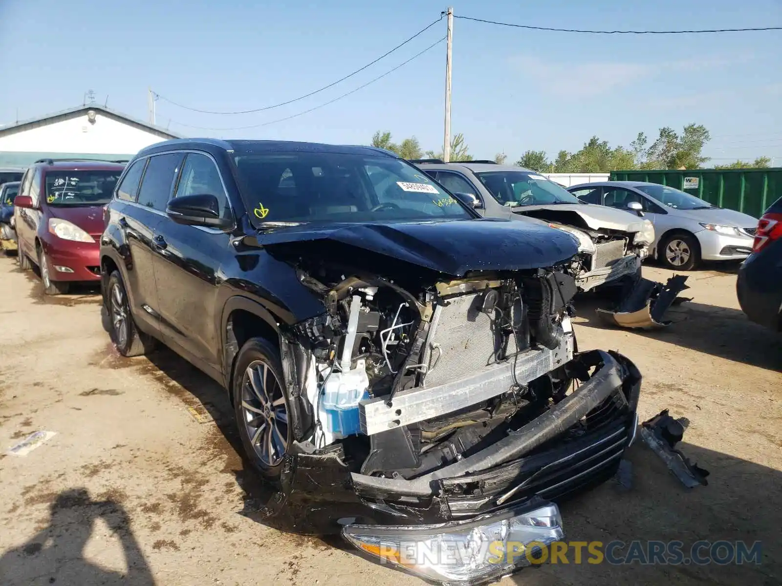 1 Photograph of a damaged car 5TDJZRFHXKS615506 TOYOTA HIGHLANDER 2019