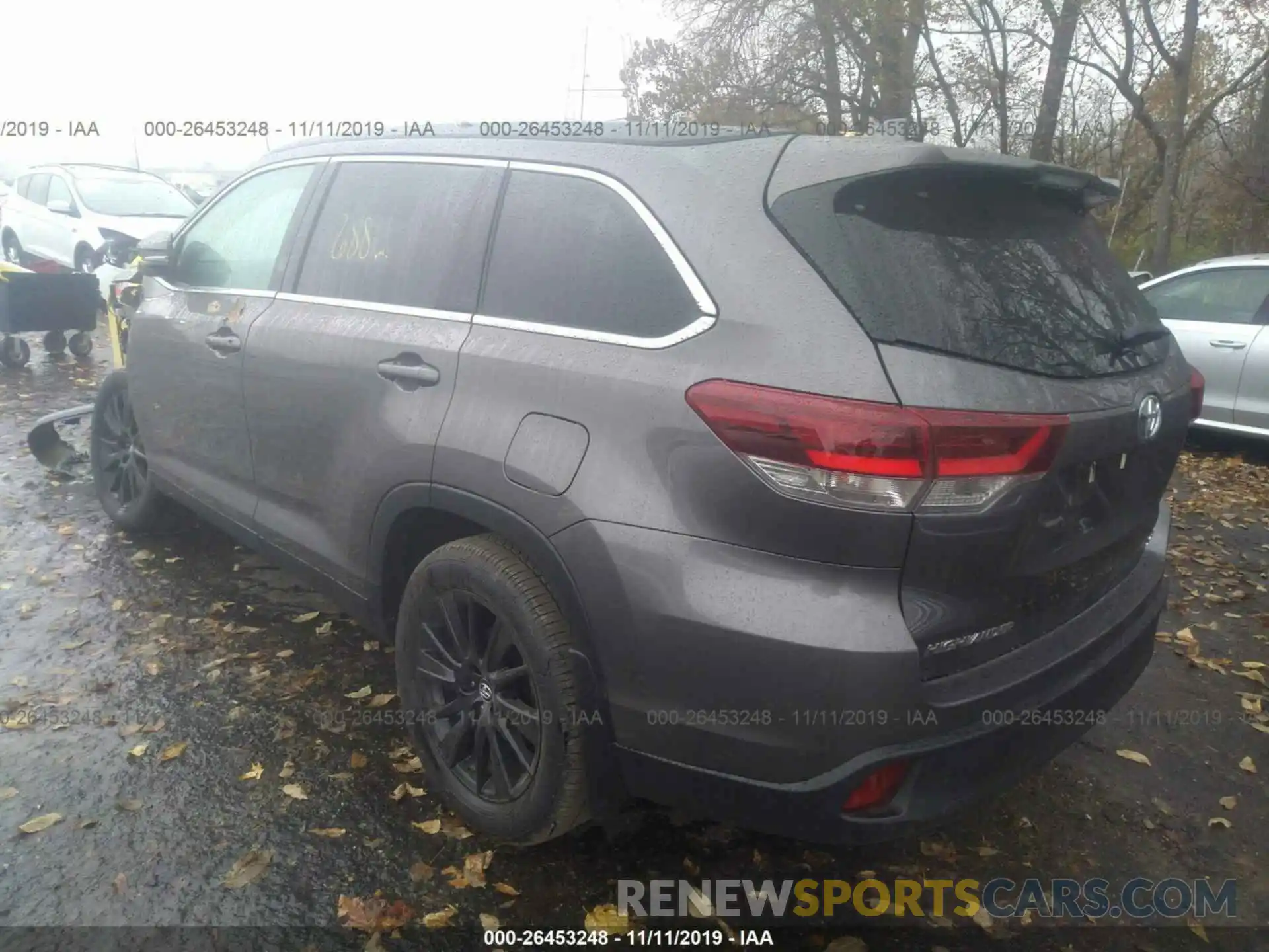 3 Photograph of a damaged car 5TDJZRFHXKS616185 TOYOTA HIGHLANDER 2019