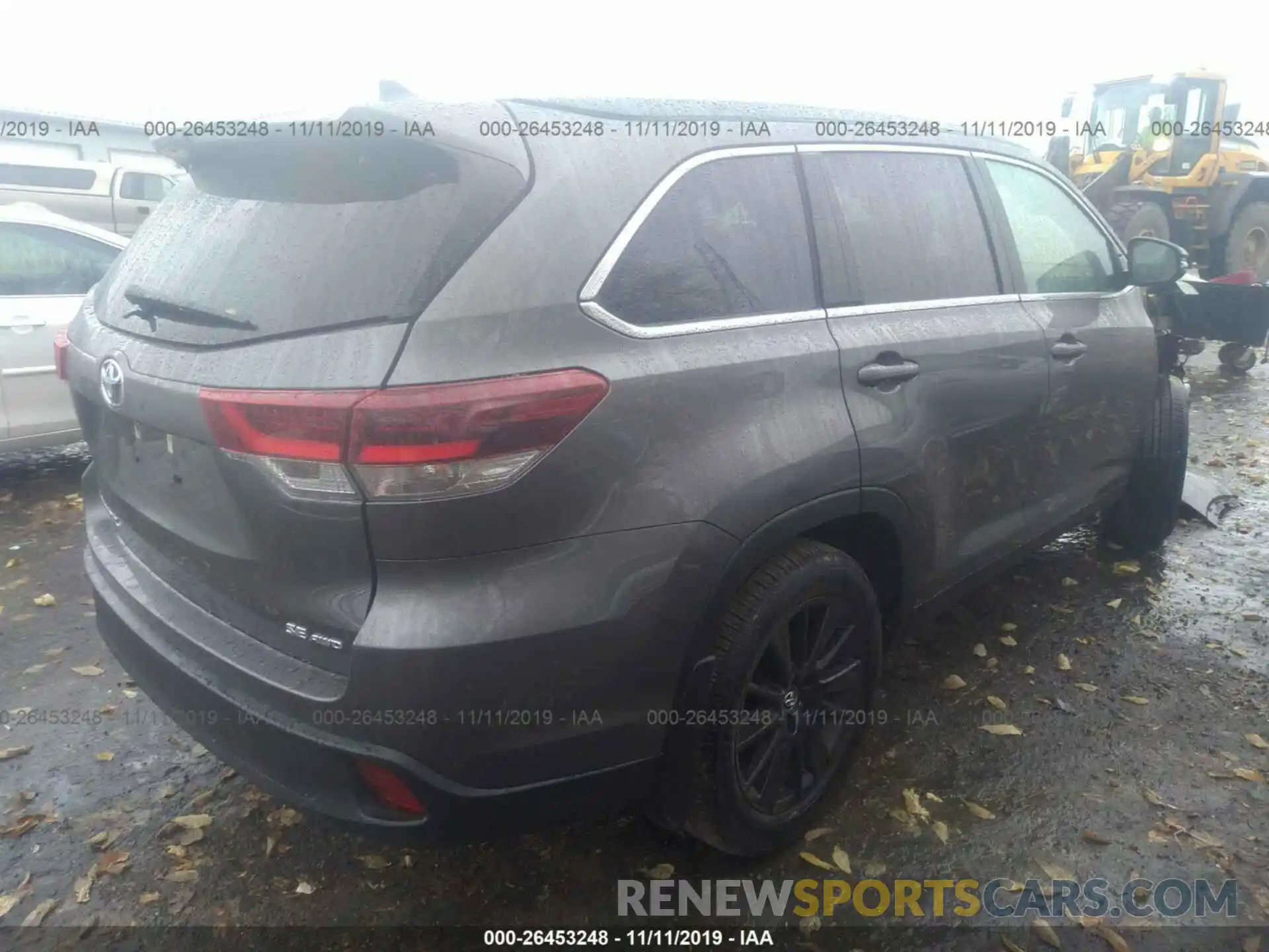 4 Photograph of a damaged car 5TDJZRFHXKS616185 TOYOTA HIGHLANDER 2019