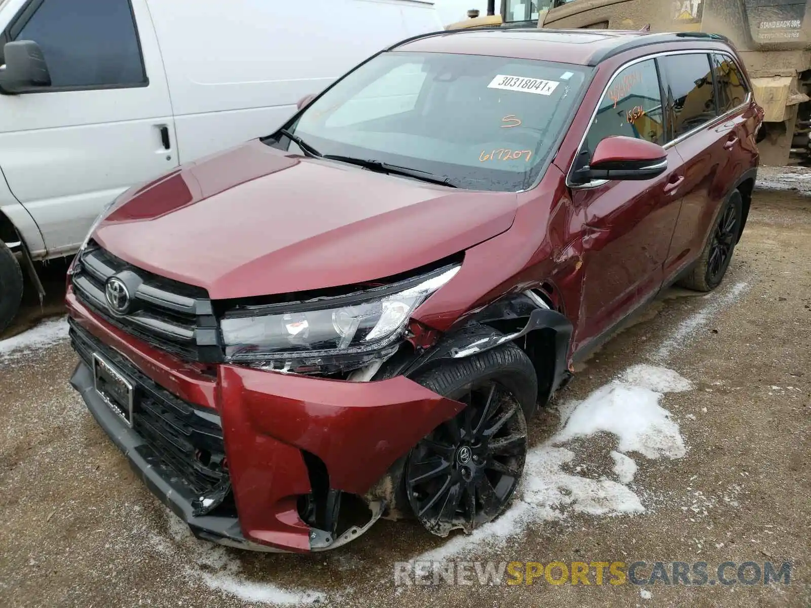 2 Photograph of a damaged car 5TDJZRFHXKS617207 TOYOTA HIGHLANDER 2019