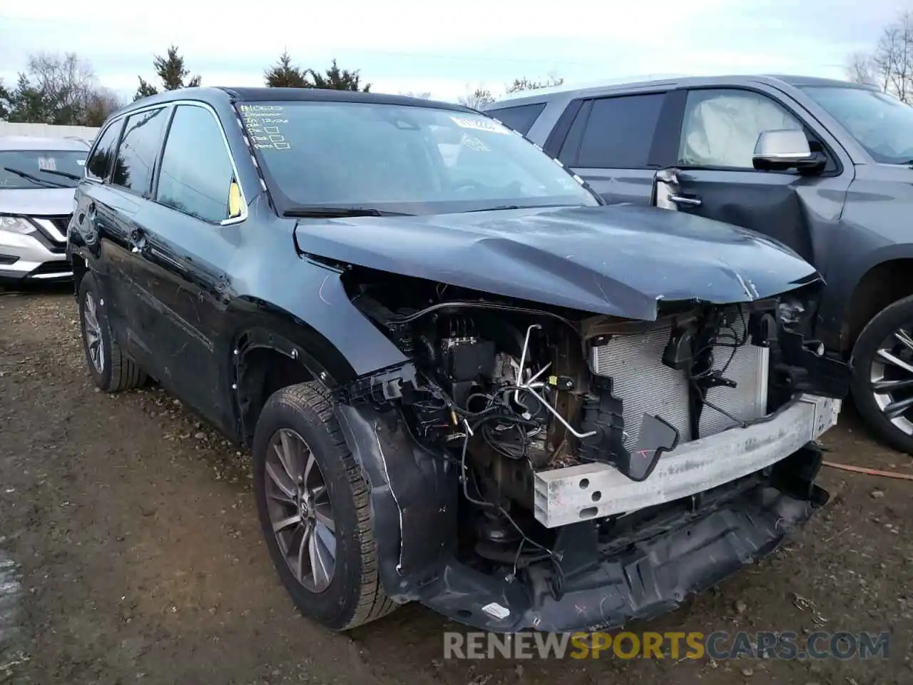 1 Photograph of a damaged car 5TDJZRFHXKS619989 TOYOTA HIGHLANDER 2019