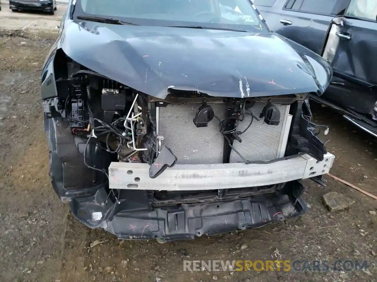 9 Photograph of a damaged car 5TDJZRFHXKS619989 TOYOTA HIGHLANDER 2019