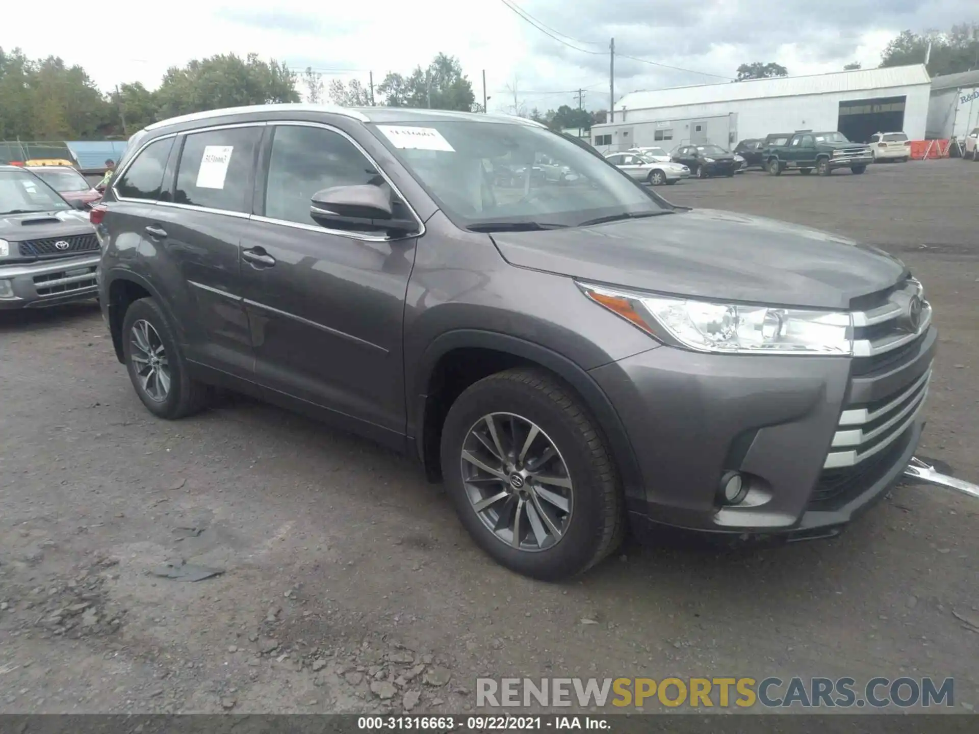 1 Photograph of a damaged car 5TDJZRFHXKS620186 TOYOTA HIGHLANDER 2019