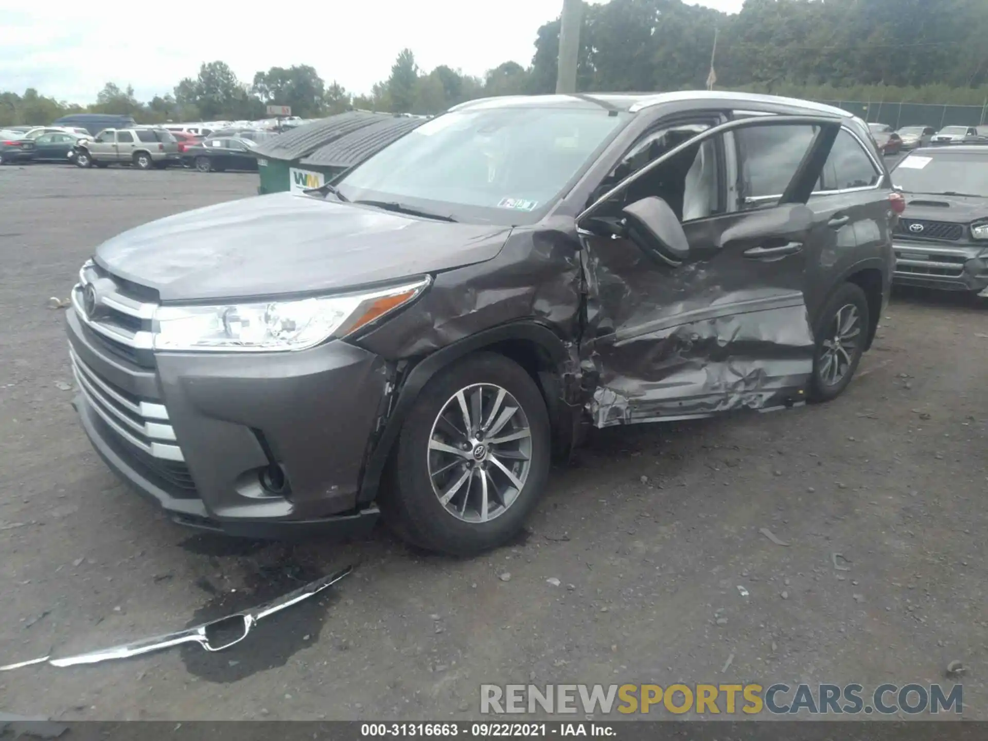 2 Photograph of a damaged car 5TDJZRFHXKS620186 TOYOTA HIGHLANDER 2019