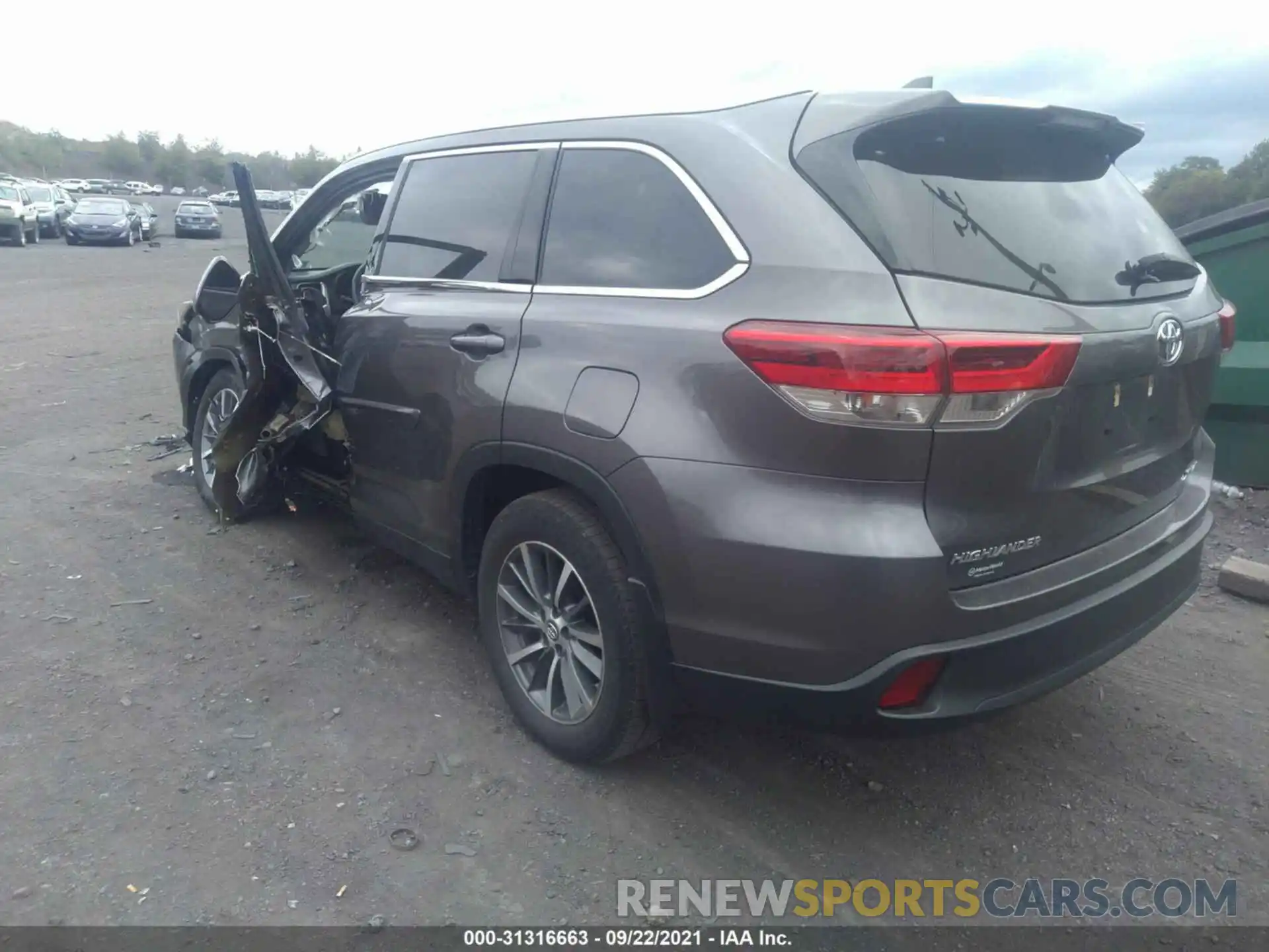 3 Photograph of a damaged car 5TDJZRFHXKS620186 TOYOTA HIGHLANDER 2019