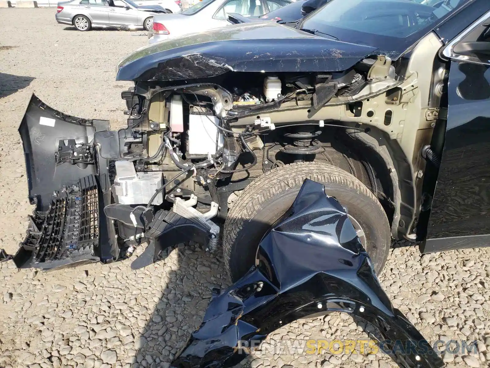 9 Photograph of a damaged car 5TDJZRFHXKS622259 TOYOTA HIGHLANDER 2019