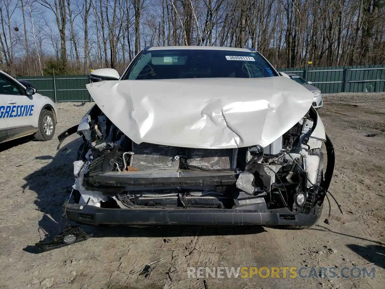 9 Photograph of a damaged car 5TDJZRFHXKS624495 TOYOTA HIGHLANDER 2019