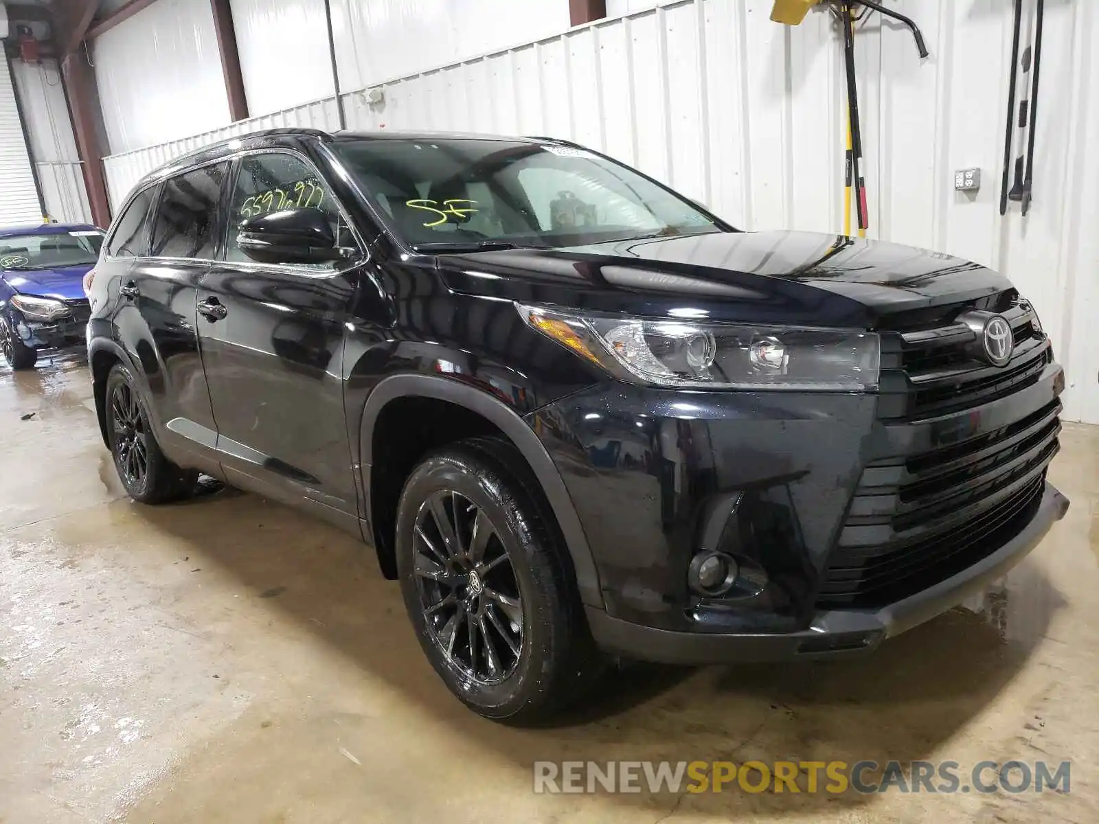 1 Photograph of a damaged car 5TDJZRFHXKS625999 TOYOTA HIGHLANDER 2019