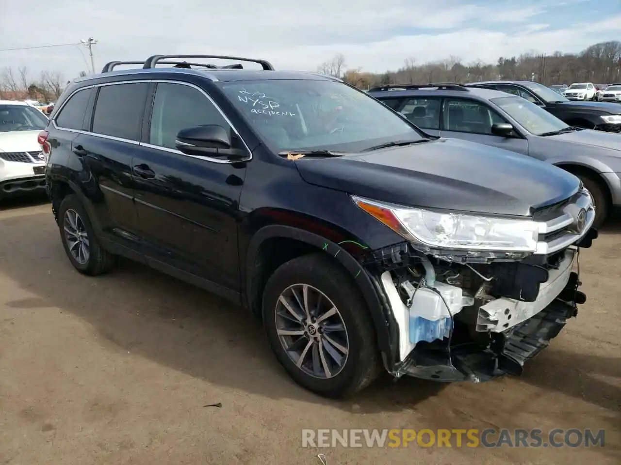 1 Photograph of a damaged car 5TDJZRFHXKS626179 TOYOTA HIGHLANDER 2019