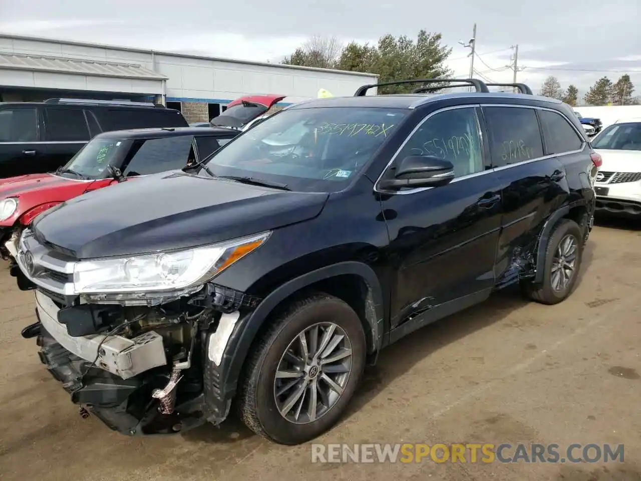 2 Photograph of a damaged car 5TDJZRFHXKS626179 TOYOTA HIGHLANDER 2019