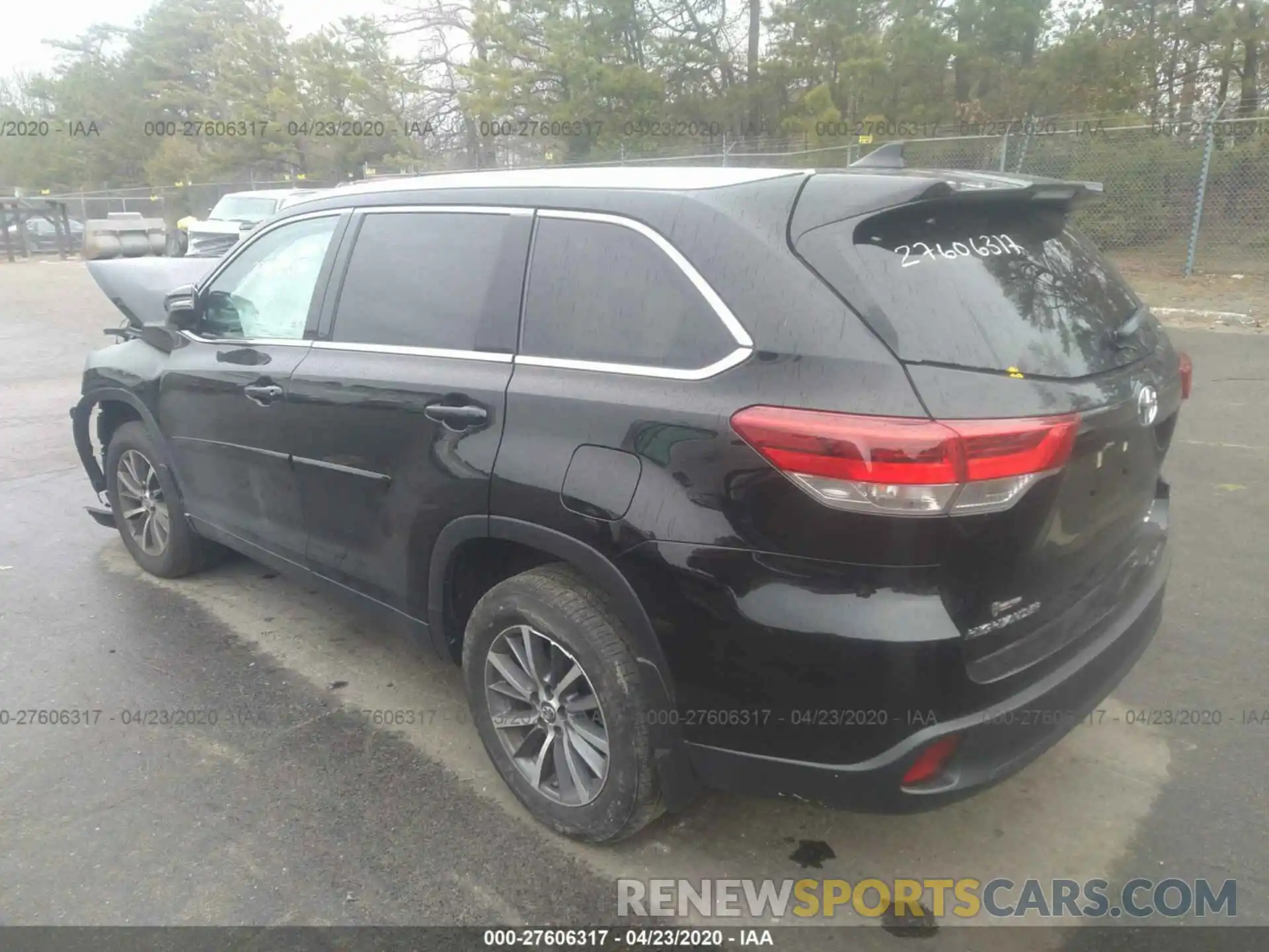 3 Photograph of a damaged car 5TDJZRFHXKS626568 TOYOTA HIGHLANDER 2019